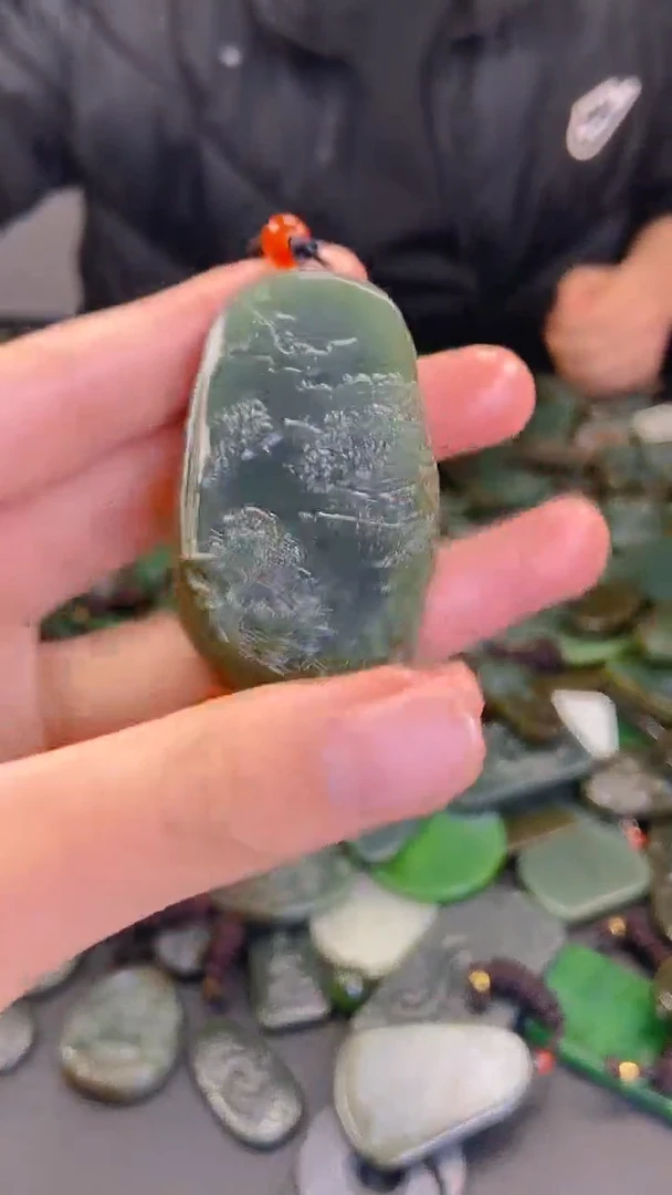 颈饰未镶嵌和田玉1