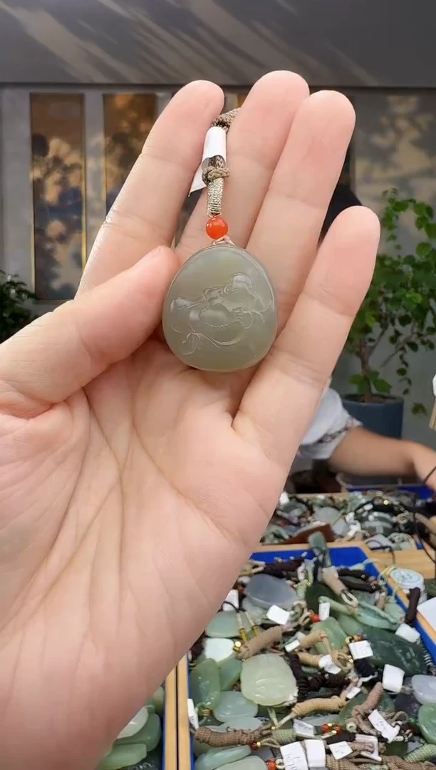 未镶嵌和田玉挂件拍一发一