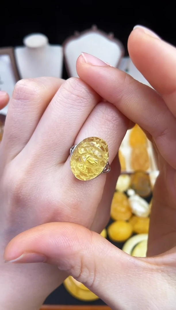 琥珀未镶嵌珠宝奇石柒月