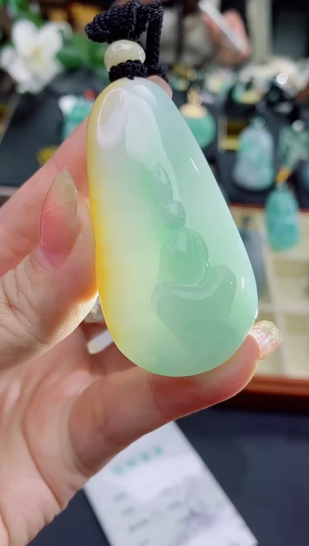 颈饰未镶嵌翡翠缅甸天然翡翠