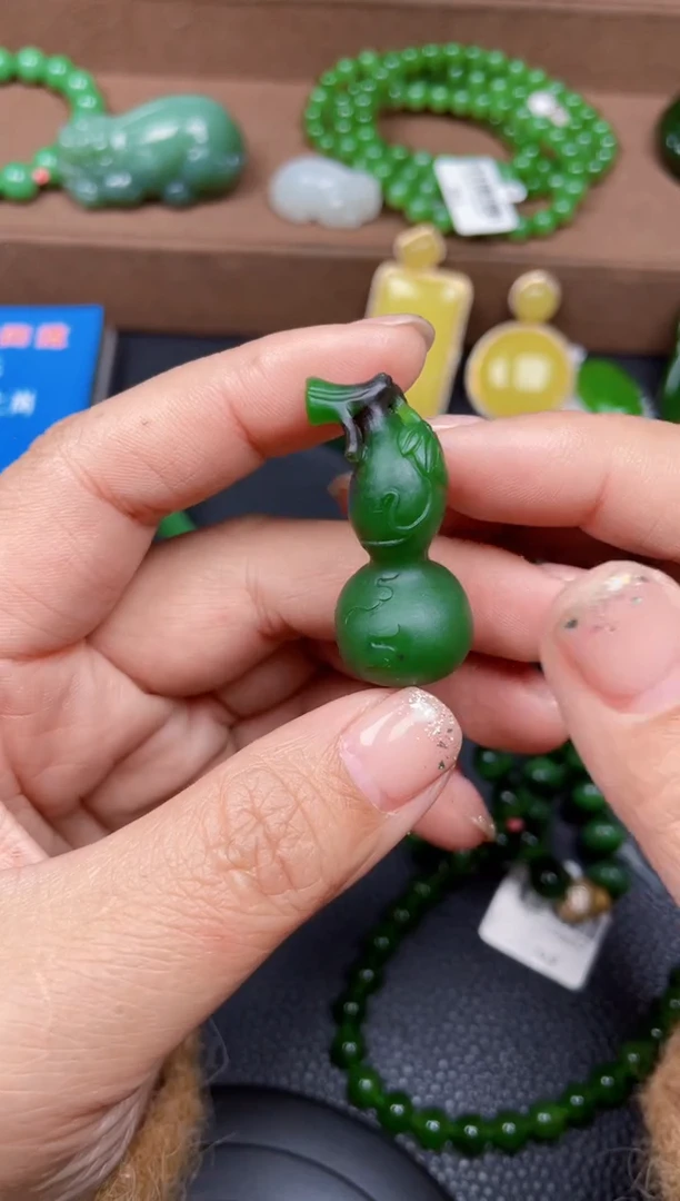 颈饰未镶嵌和田玉f1026