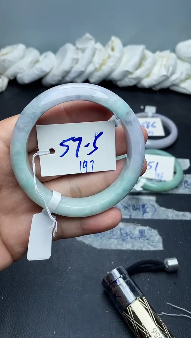未镶嵌手镯翡翠197