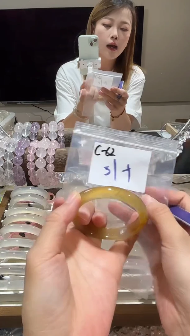 玛瑙/玉髓手镯未镶嵌R*C62