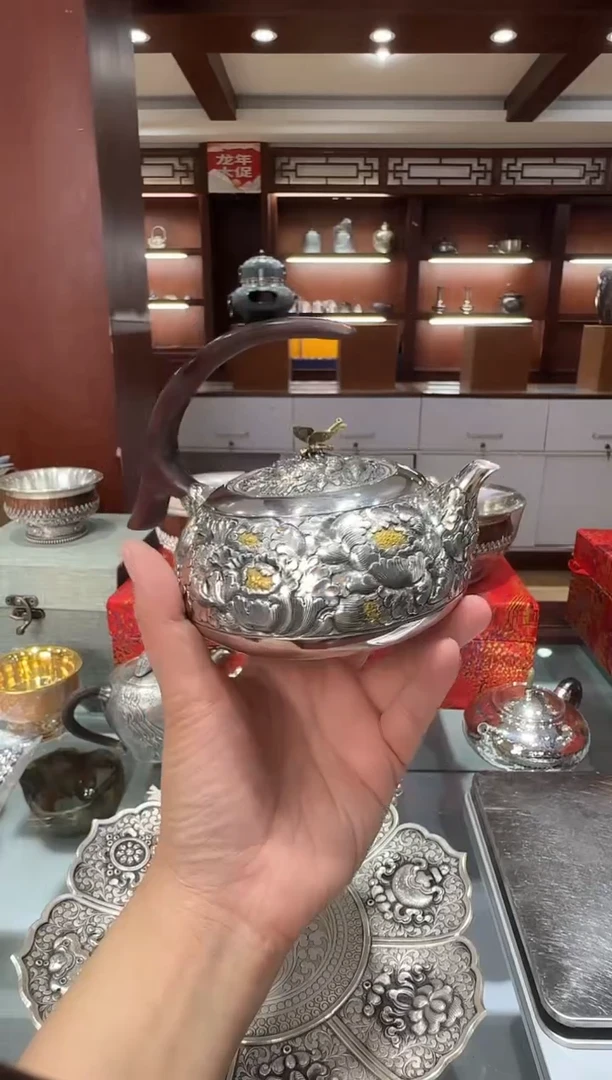 陋**人足银手工精工老师錾刻牡丹飞天泡茶壶