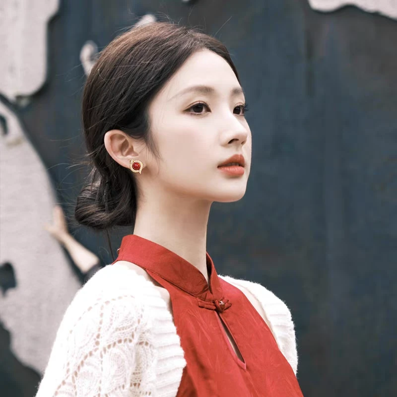 铜合金仿珍珠耳饰 无耳洞蚊香盘耳夹微镶新年红色小蛇高级气质