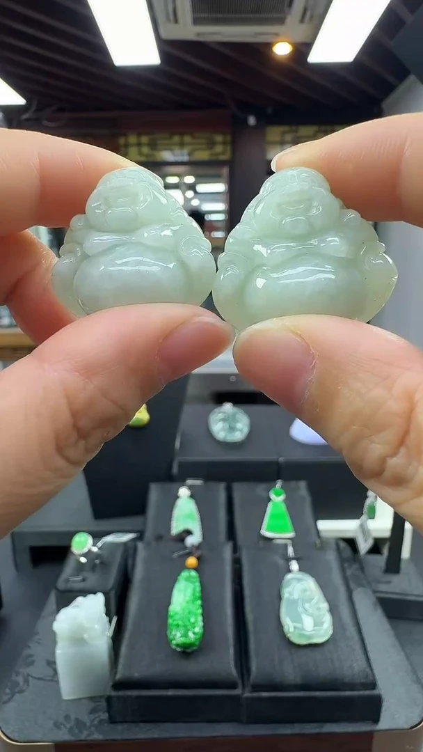 颈饰未镶嵌翡翠佛公挂件多样性发其一