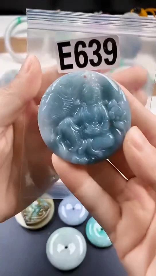 颈饰未镶嵌翡翠天然翡翠吊坠挂饰