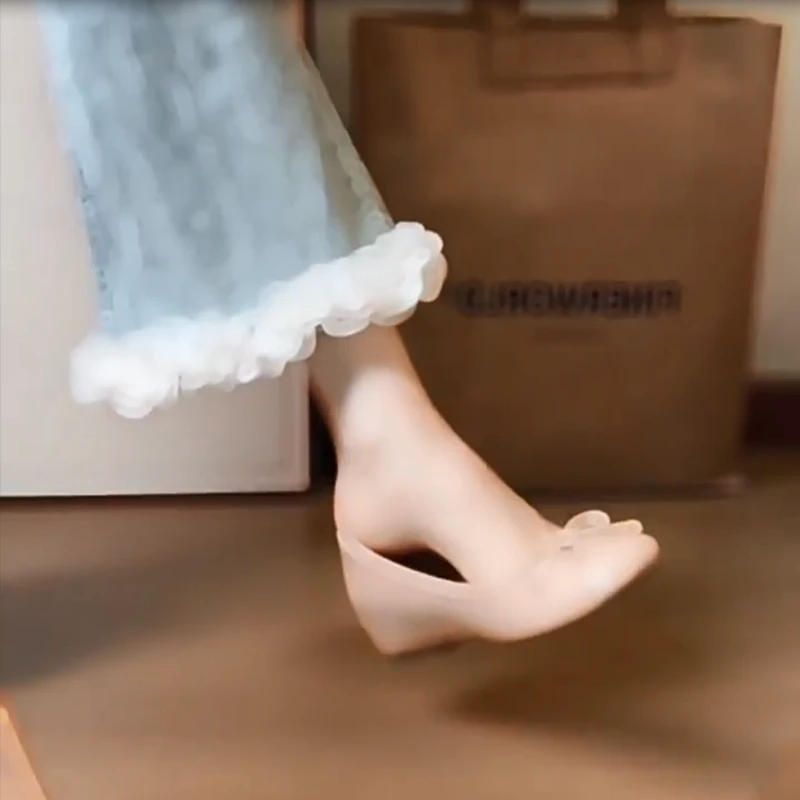 裸色单鞋女2025新款内增高平底瓢鞋法式气质芭蕾鞋浅口软底豆豆鞋