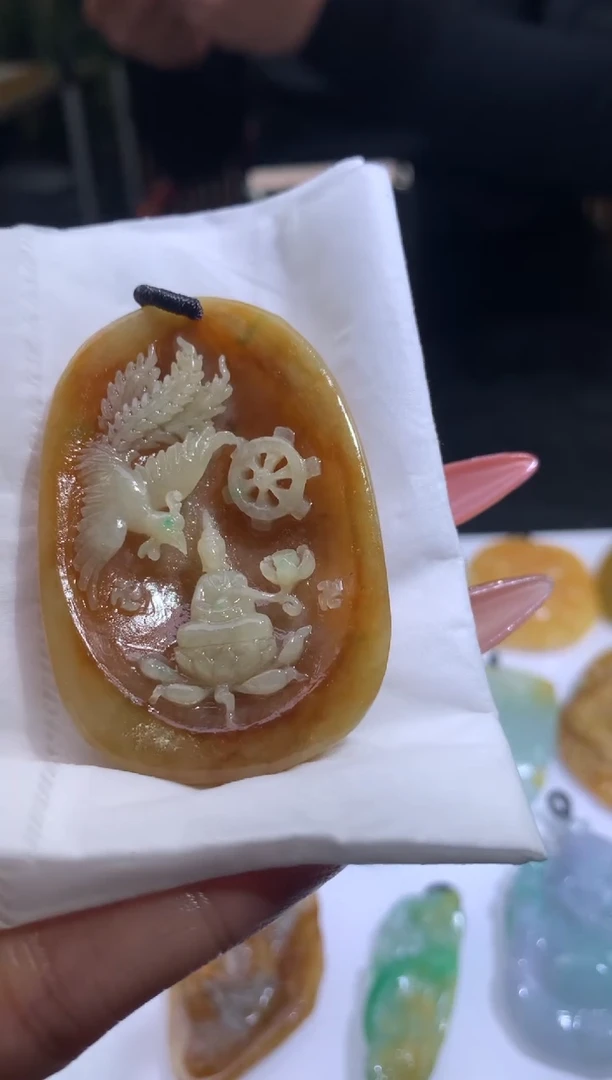未镶嵌定制翡翠好**潮翡翠