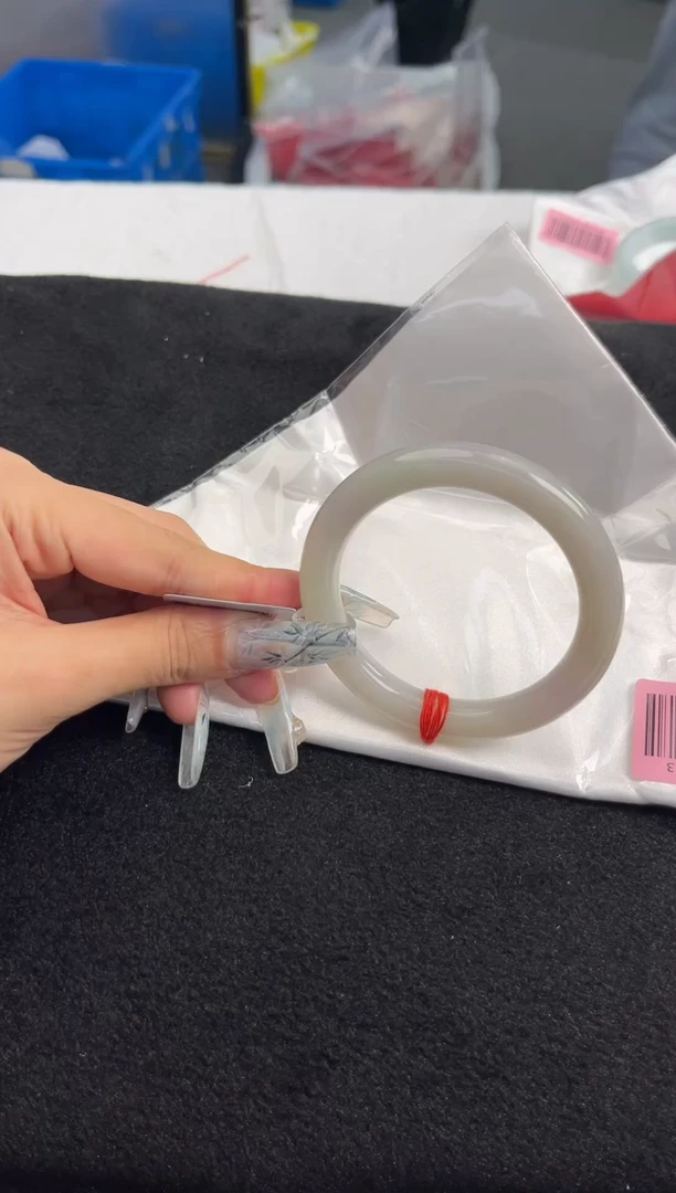 未镶嵌手镯翡翠翡翠手镯