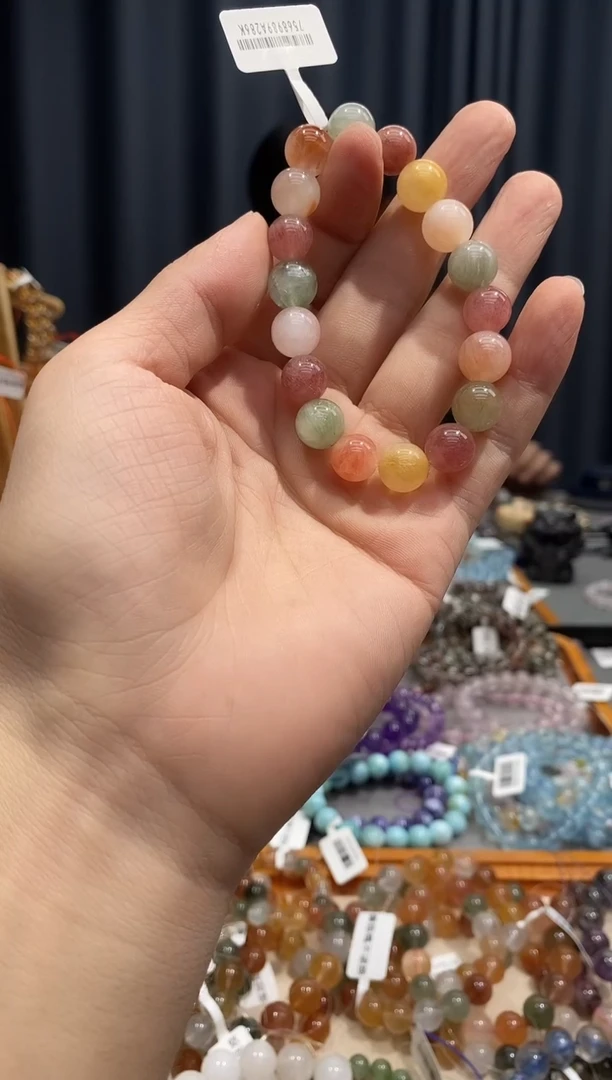 水晶手链未镶嵌是**哟兔毛