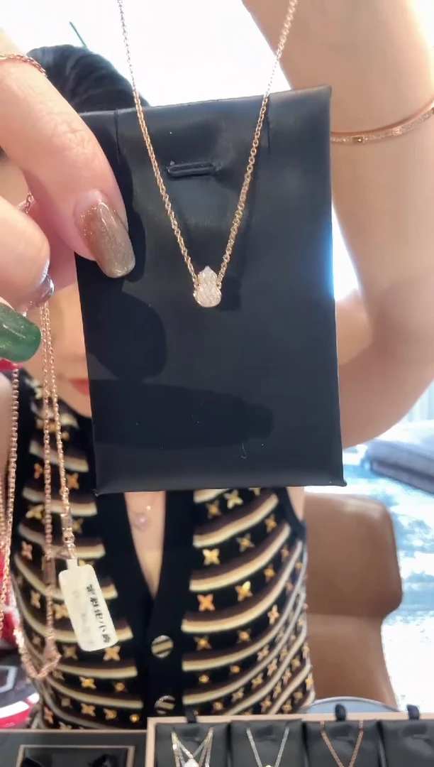 颈饰18K金镶嵌钻石小葫芦项链