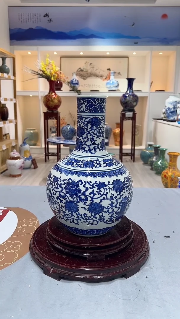 摆件景德镇花瓶高33