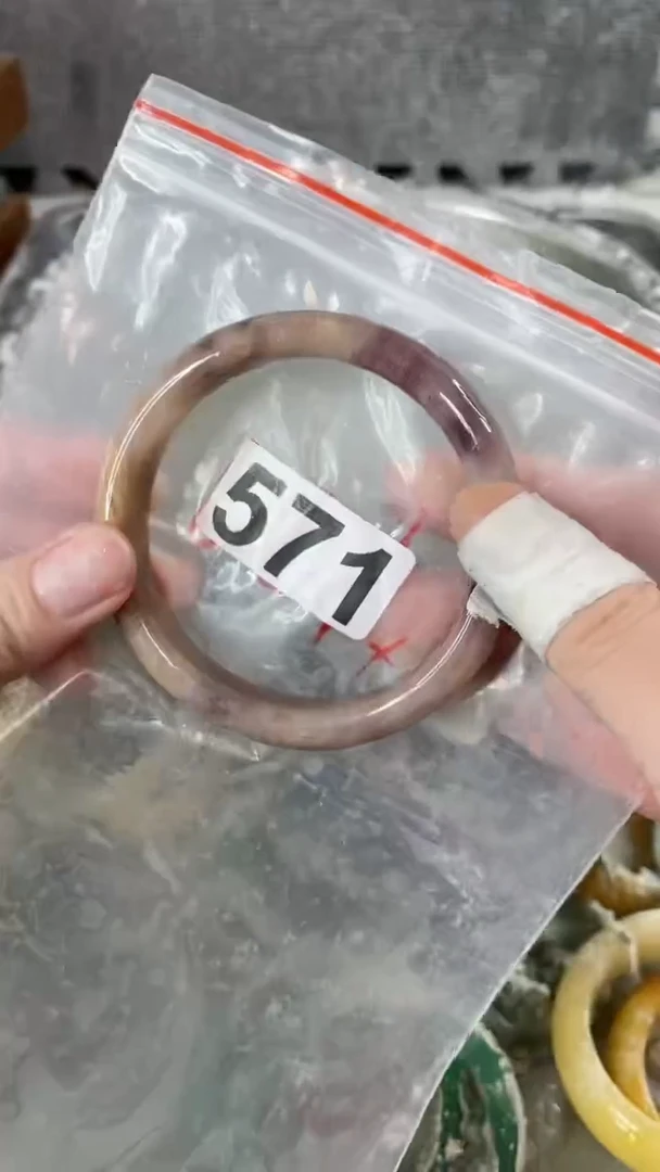 【闪购商品】石英质玉手镯未镶嵌6263+571