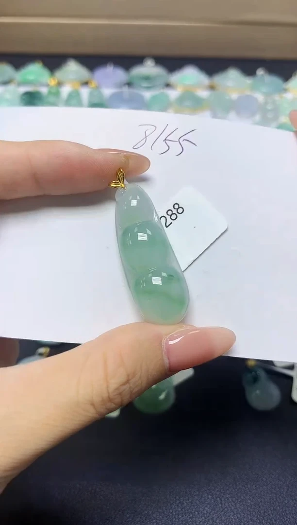 翡翠18K金镶嵌颈饰天然自然緬甸A貨翡翠