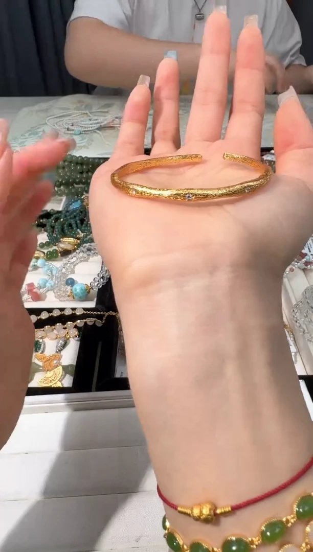 【闪购商品】水晶手链未镶嵌F003金色手镯