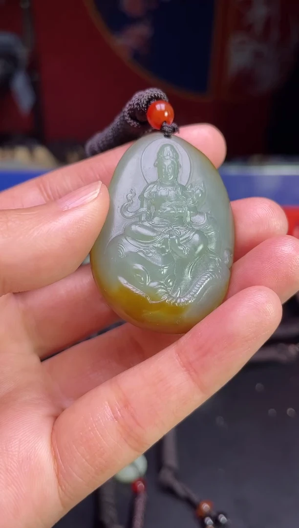 颈饰未镶嵌和田玉1