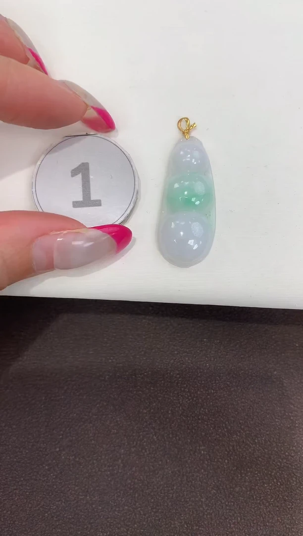 颈饰18K金镶嵌翡翠缅甸a货翡翠