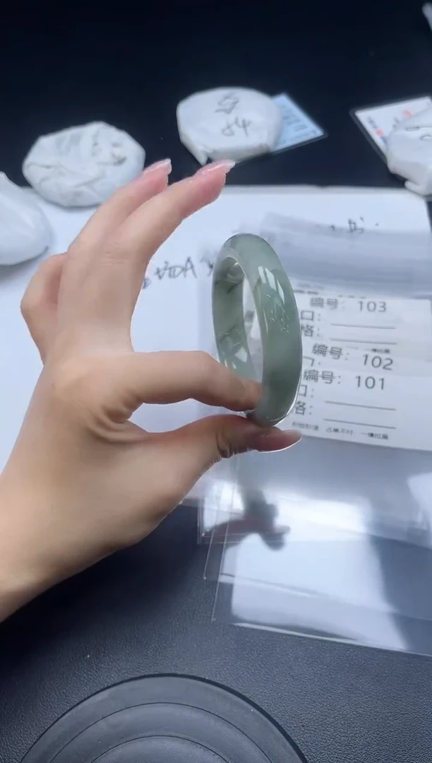 未镶嵌手镯石英质玉0101-5455