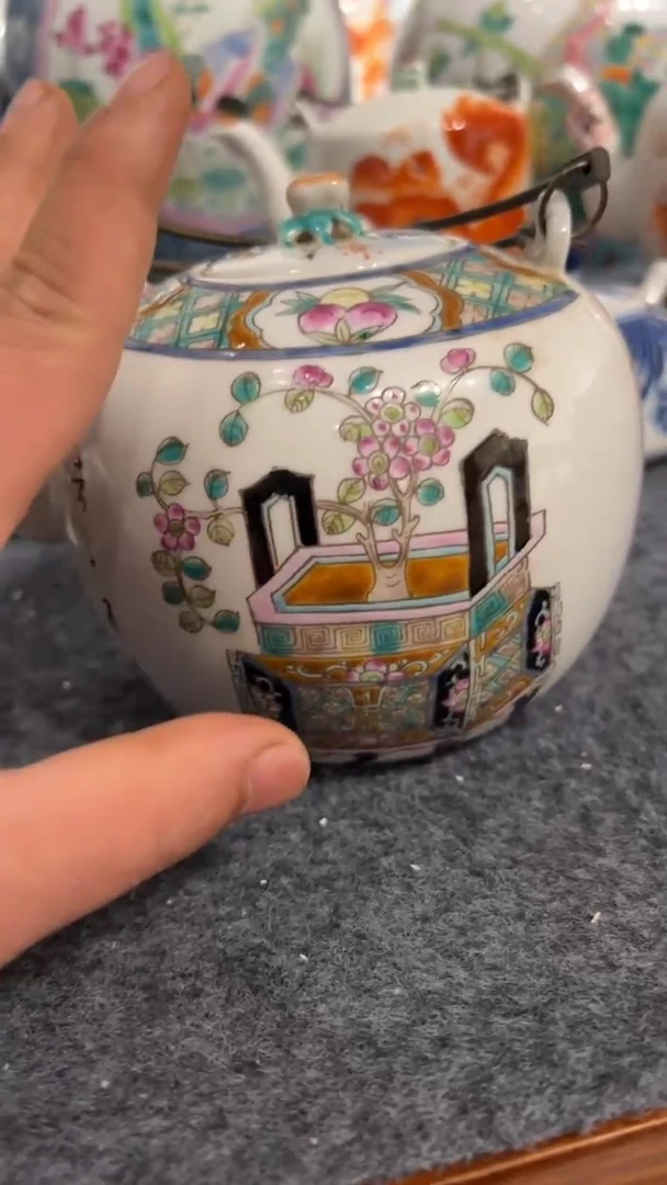 摆件瓷摆件瓷摆件钟鼎支丁圆水壶