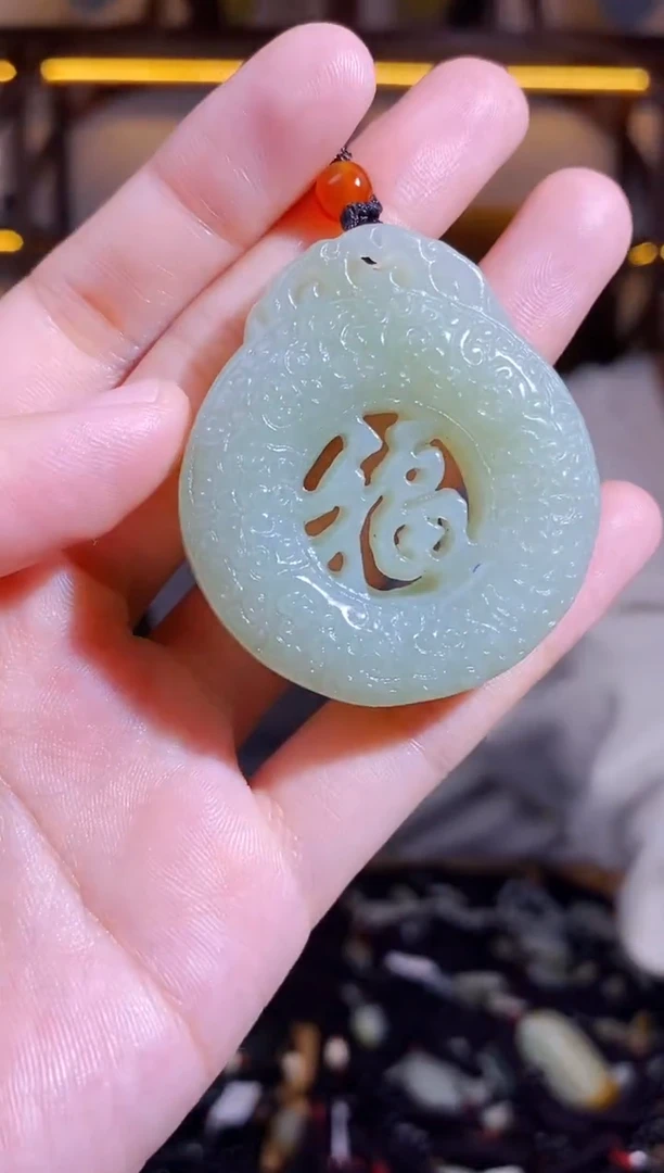 颈饰未镶嵌和田玉1
