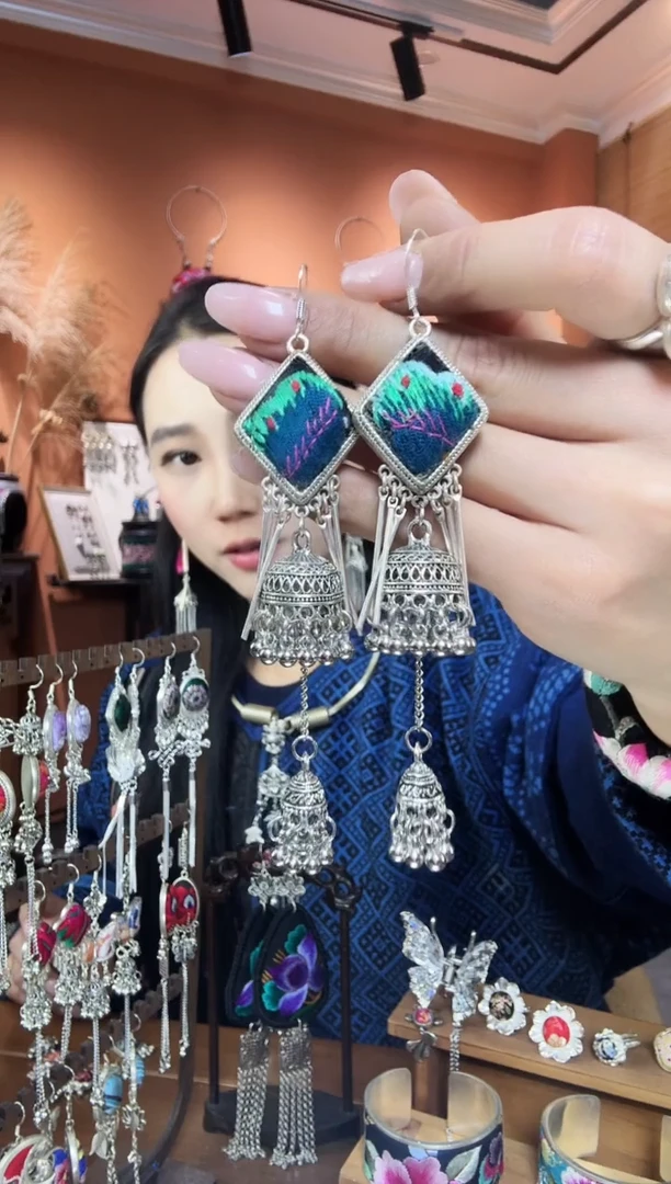 【闪购商品】刺绣传统非遗民族凤手工刺绣饰品耳环