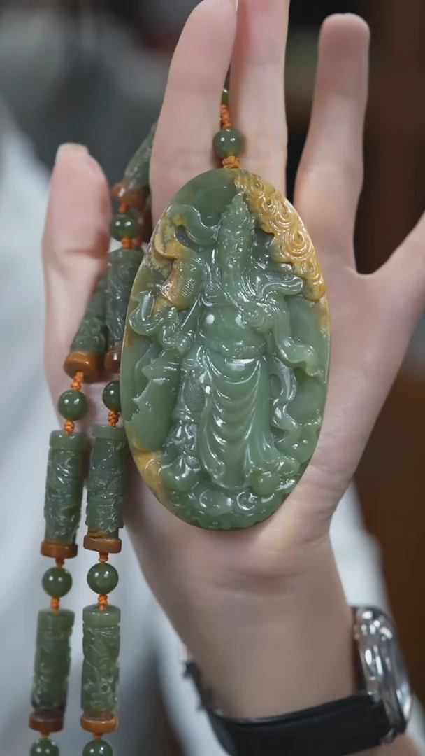 颈饰未镶嵌和田玉关公