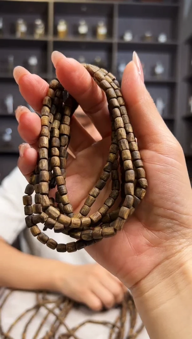 沉香手串绿棋楠桶珠长串11克 多样性发其一