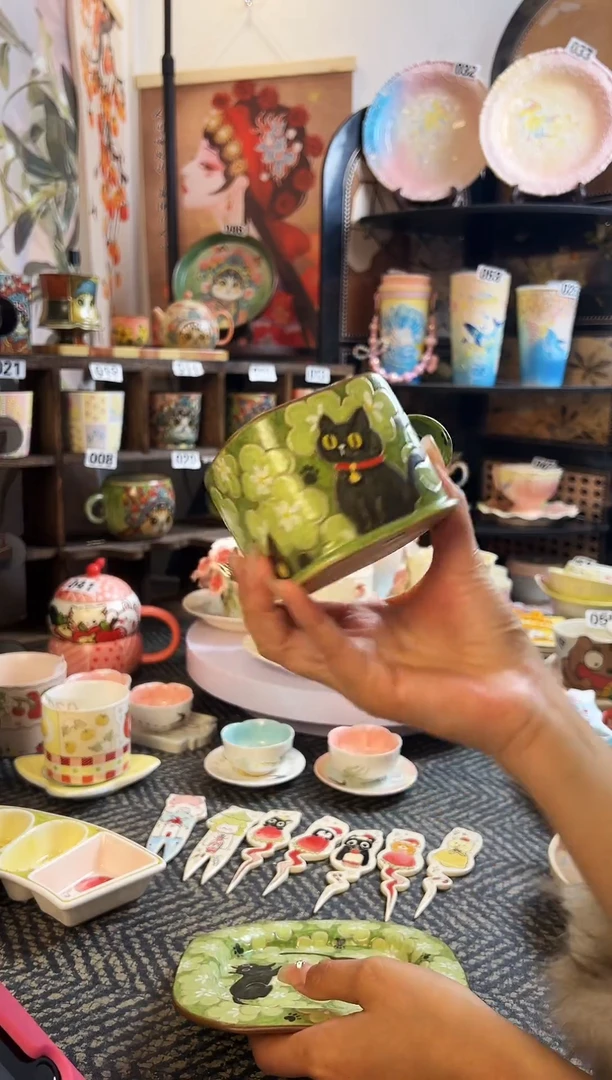 景德镇设计款手绘杯杯