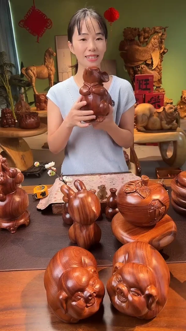 香樟木袋袋鼠 摆件