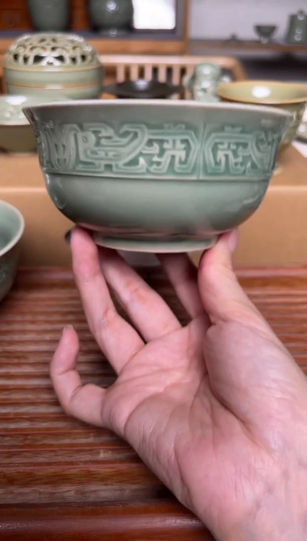 瓷器4.7英寸青铜小碗 微瑕