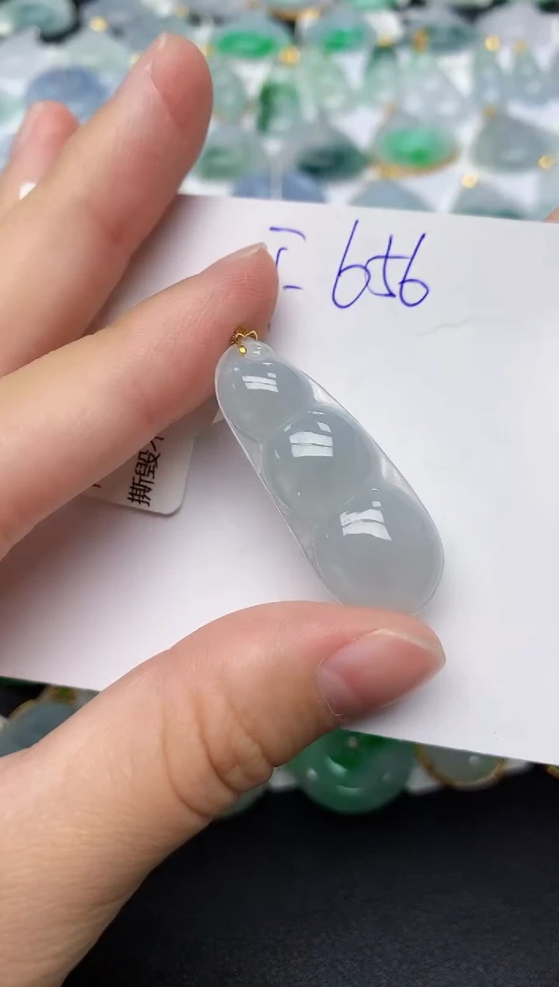 颈饰18K金镶嵌翡翠天然缅甸A货翡翠百元以上9元证书费自理