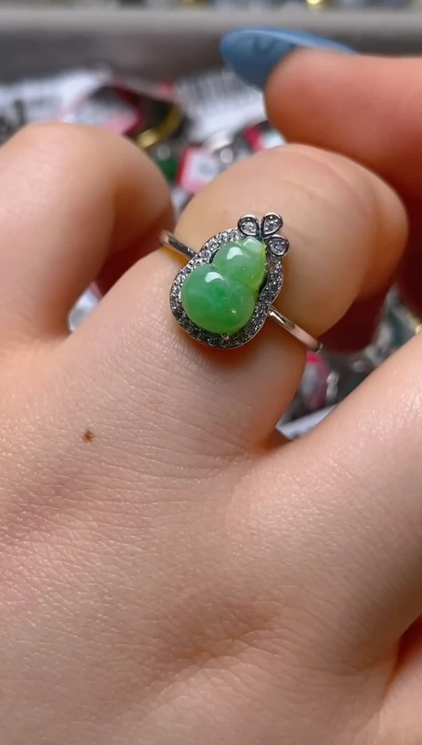 银S925镶嵌戒指翡翠百内无证书