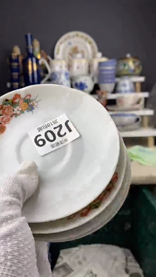 瓷J**o点关注感谢支持满18包邮