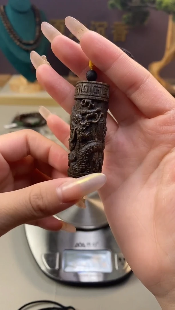 【闪购商品】沉香木手串Z沉水越南芽庄白棋手雕龙柱