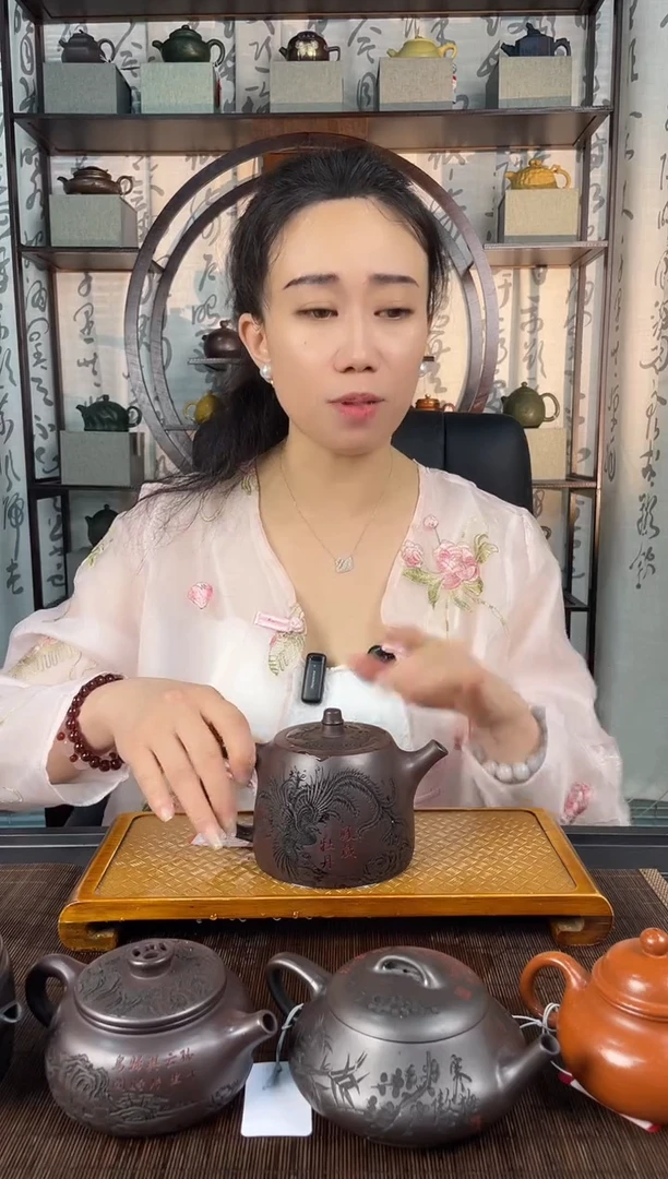 茶壶紫砂凤戏牡丹大品汉铎 赤龙血砂 赵园静
