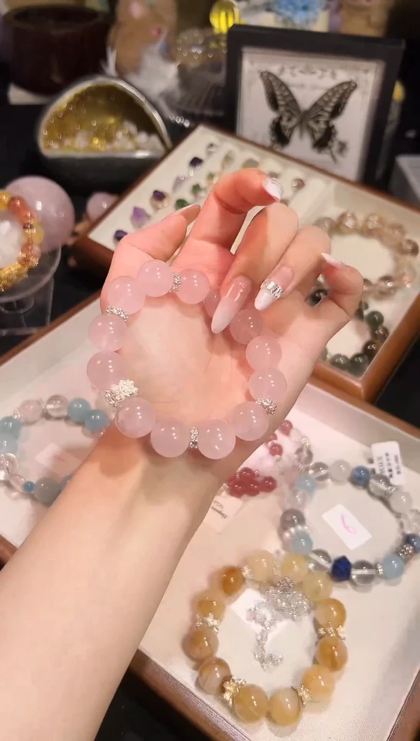 合金手链水晶多样性发其一，颜色微差