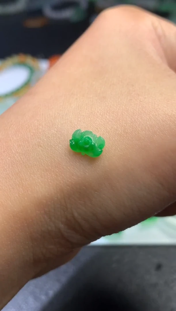 未镶嵌定制翡翠毛货 5.7-8.3-3