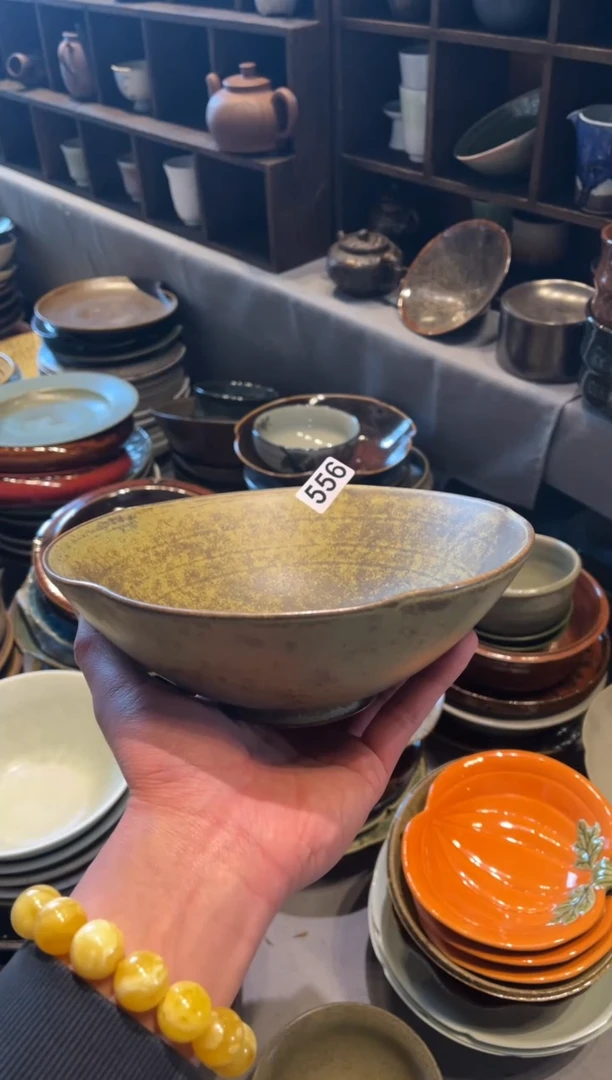 【闪购商品】瓷片556窑变黄荷口碗
