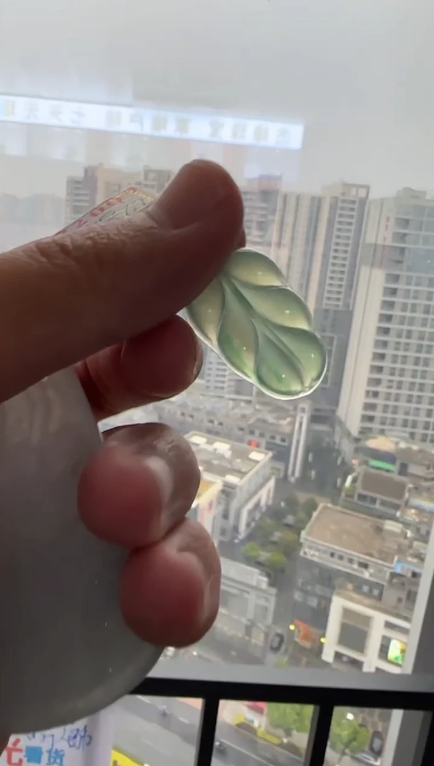 【闪购商品】翡翠颈饰18K金镶嵌A货翡翠高冰晴叶子 多样性一件