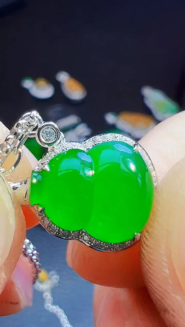 18K金镶嵌手链翡翠栖*翡翠