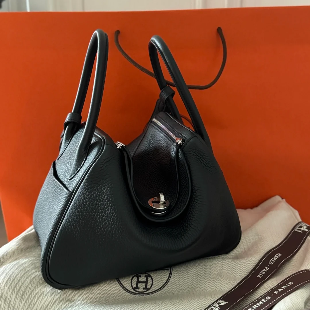 99新 Hermes/爱马仕 【念念】 Lindy 26 黑色 TC皮 W刻 银扣包