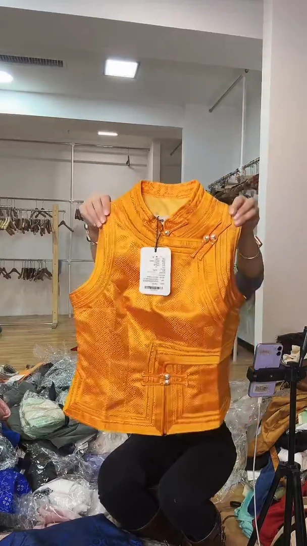 马甲       M码       80-110斤