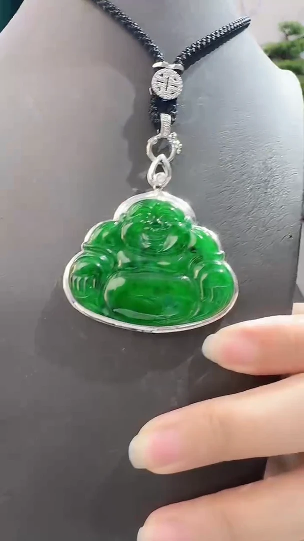 颈饰铂Pt950镶嵌翡翠88888888888