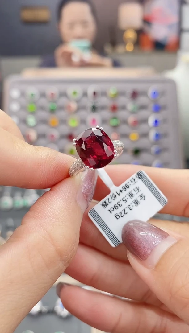 碧玺戒指18K金镶嵌5.39