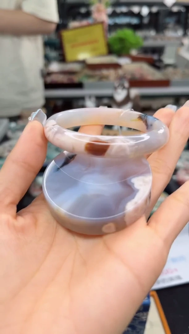 【闪购商品】石英质玉手镯未镶嵌55圈口（赠品镯心）1039561