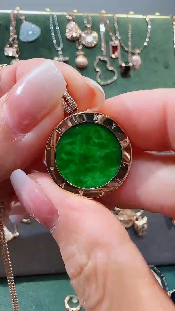 【闪购商品】翡翠吊坠(不含链)18K金镶嵌翡翠吊坠多样性发货发其一