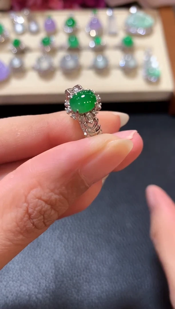 18K金镶嵌戒指翡翠z24