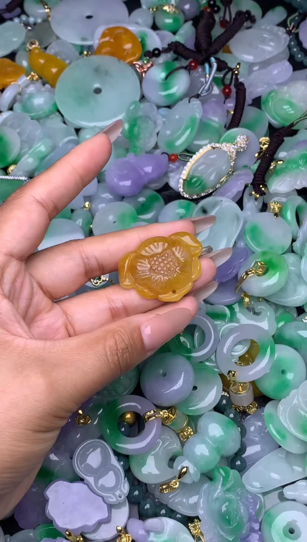 翡翠未镶嵌颈饰天然缅甸翡翠吊坠