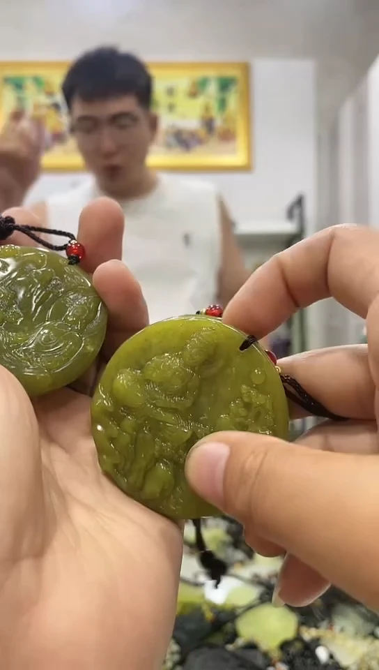 岫玉未镶嵌挂件    多样性发货其中发一件